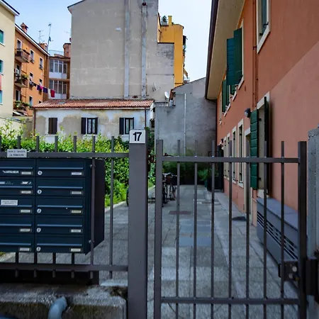 Dea Fortuna Loft Apartment Verona